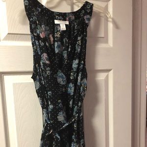 Motherhood Maternity black and flower sleeveless